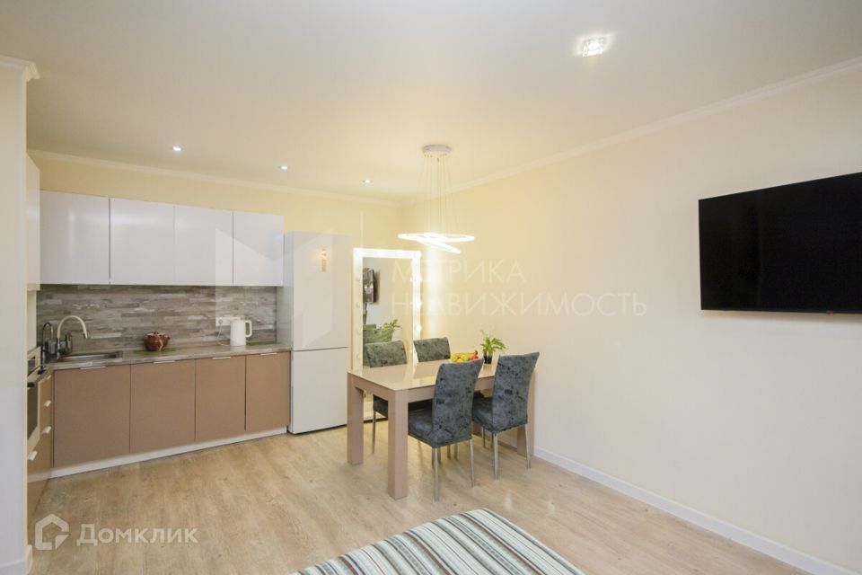 Продаётся 2-комнатная квартира, 55.6 м²