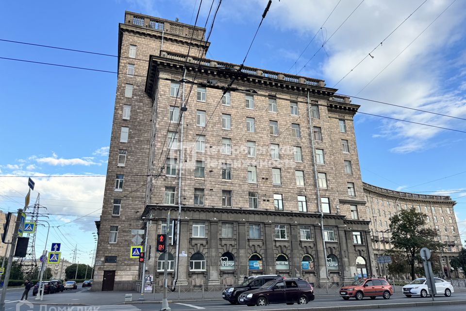 Продаётся комната в 5-комн. квартире, 15.7 м²