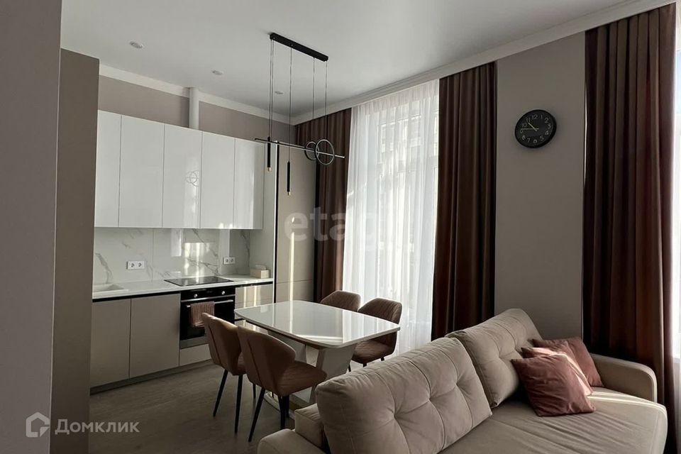 Продаётся 1-комнатная квартира, 43.2 м²