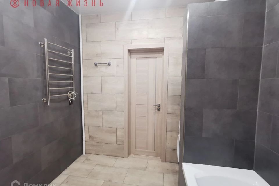 Продаётся 1-комнатная квартира, 55.7 м²