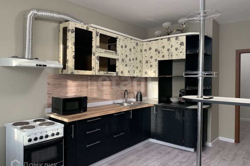 Сдаётся 2-комнатная квартира, 75.5 м²