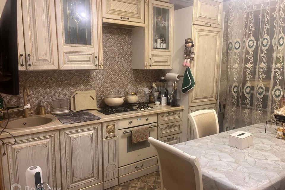 Продаётся 3-комнатная квартира, 75.8 м²
