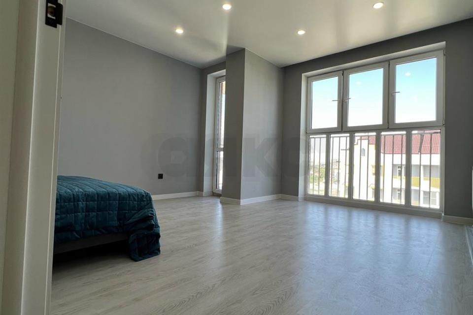 Продаётся 1-комнатная квартира, 42 м²
