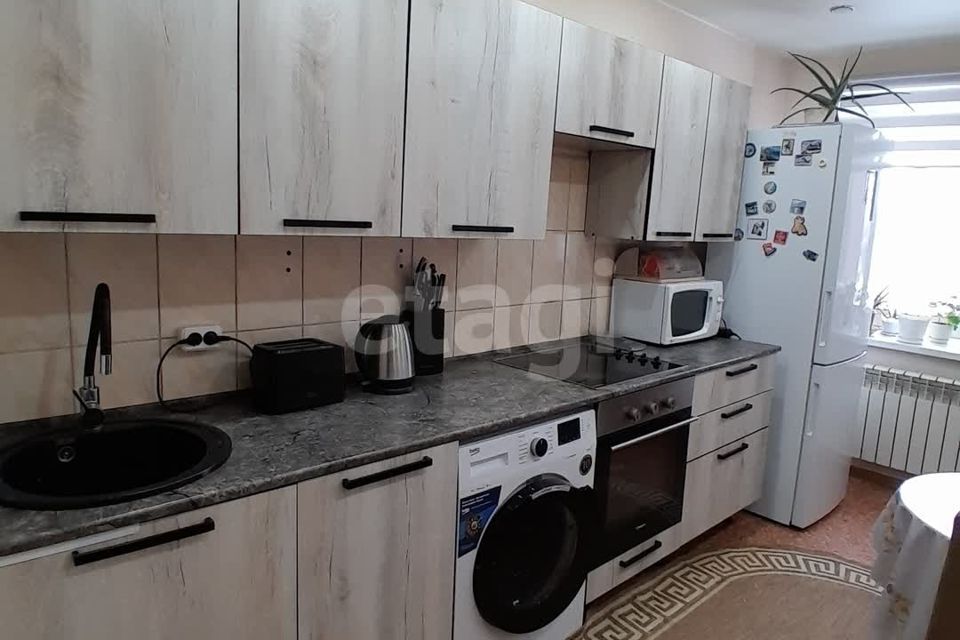 Продаётся 3-комнатная квартира, 90.4 м²