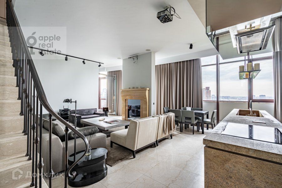 Сдаётся 5-комнатная квартира, 290 м²