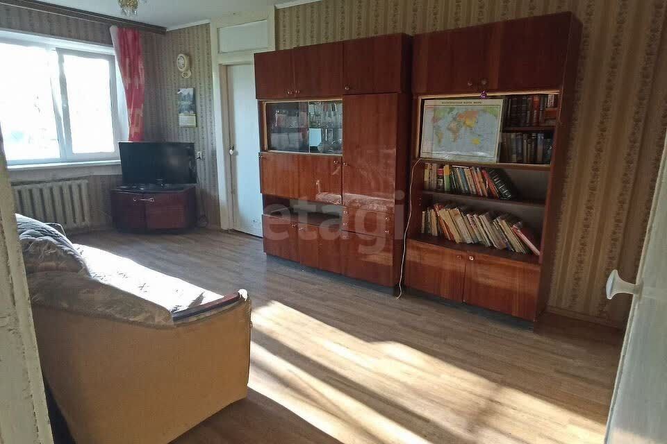 Продаётся 3-комнатная квартира, 55.8 м²