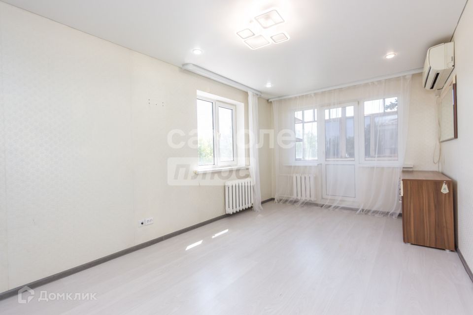 Продаётся 2-комнатная квартира, 43.8 м²