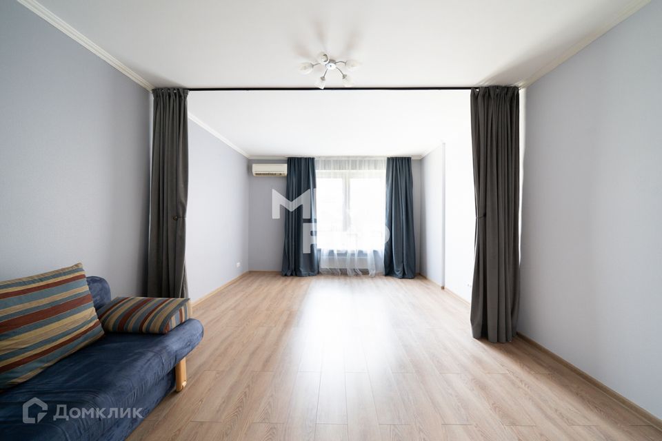 Продаётся 1-комнатная квартира, 46.7 м²