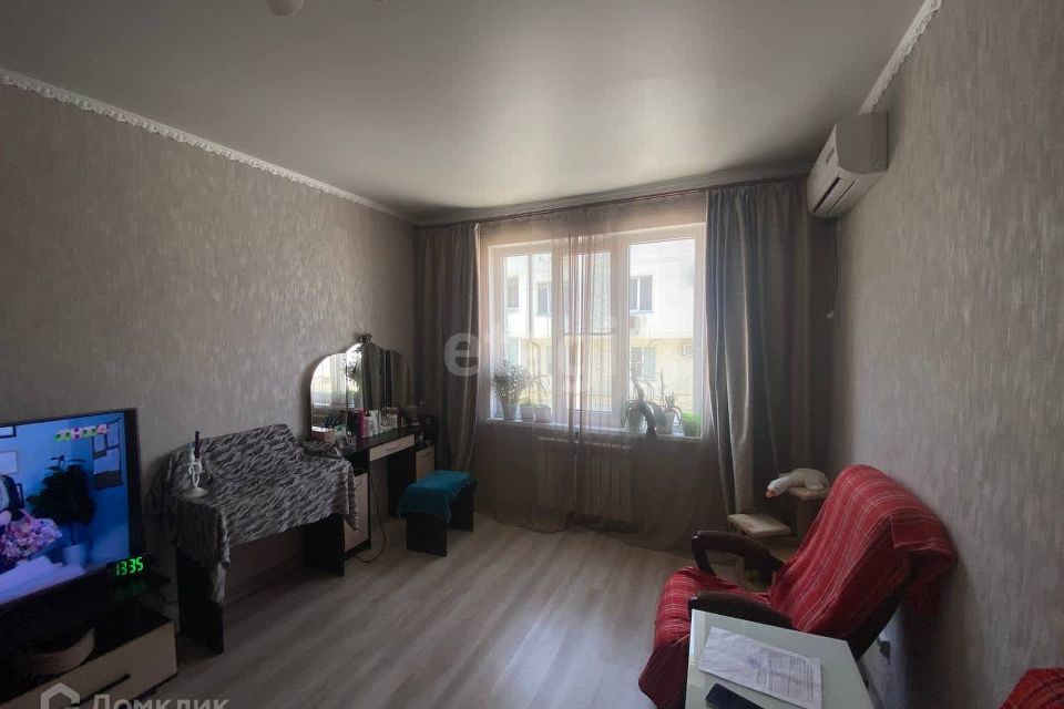 Продаётся 1-комнатная квартира, 37.7 м²