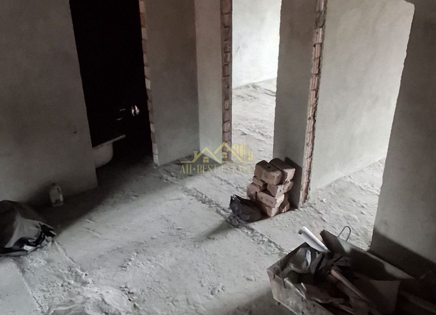 Продаётся 3-комнатная квартира, 210 м²