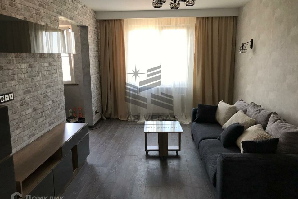 Сдаётся 3-комнатная квартира, 87 м²