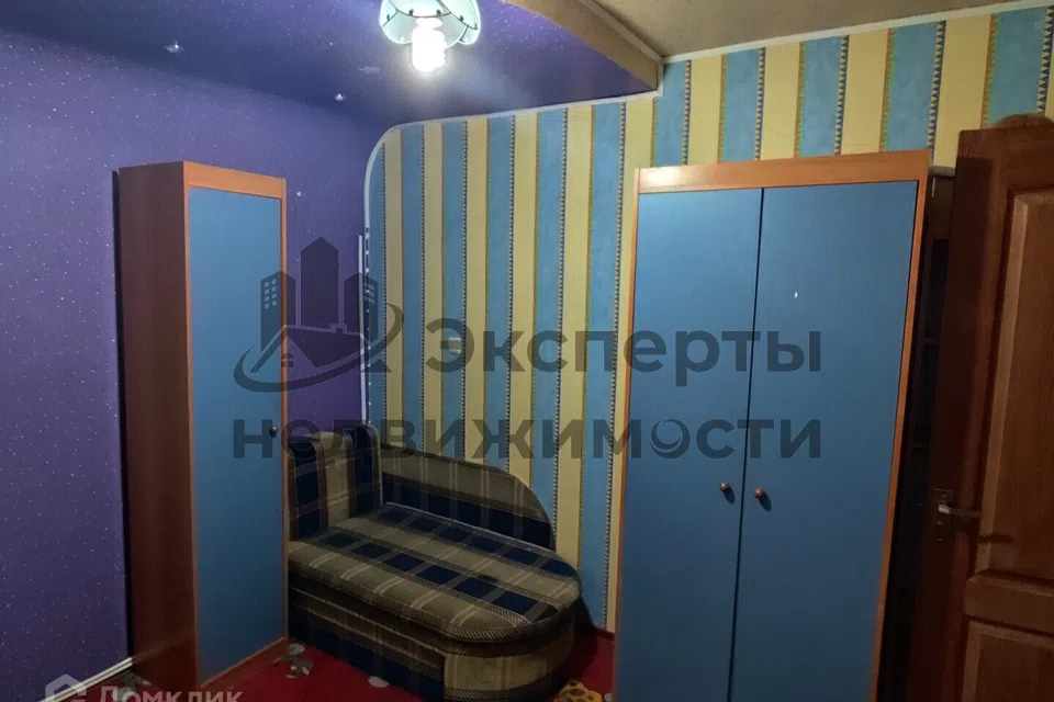 Продаётся 4-комнатная квартира, 61.2 м²