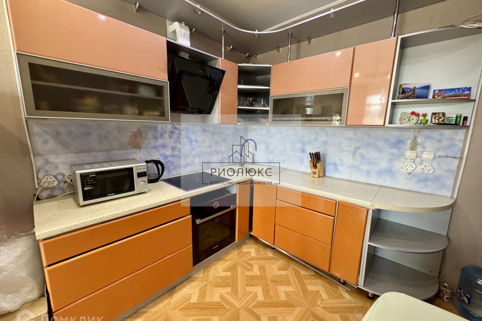 Продаётся 2-комнатная квартира, 65.9 м²