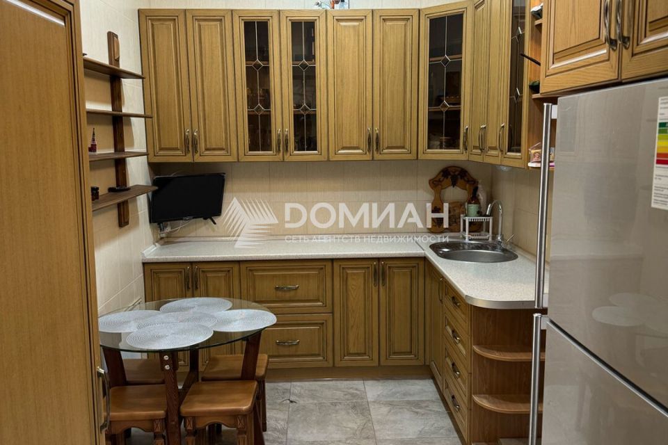 Продаётся 2-комнатная квартира, 115 м²