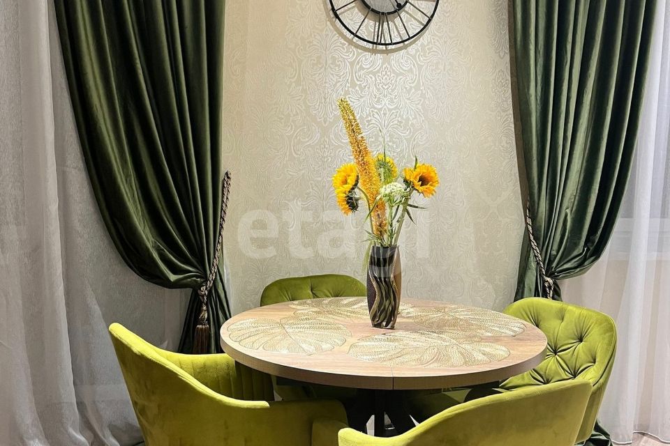 Продаётся 3-комнатная квартира, 90 м²