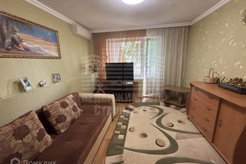 Продаётся 3-комнатная квартира, 57.9 м²