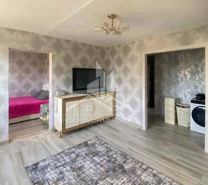 Продаётся 4-комнатная квартира, 63.4 м²