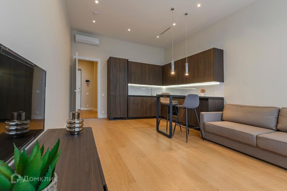 Сдаётся 2-комнатная квартира, 64 м²