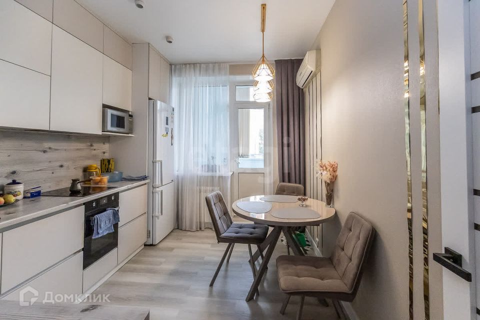 Продаётся 3-комнатная квартира, 82.9 м²