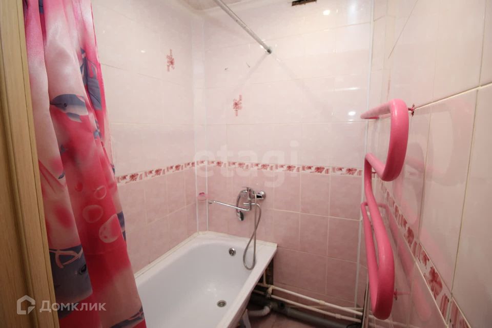 Продаётся 3-комнатная квартира, 59.8 м²