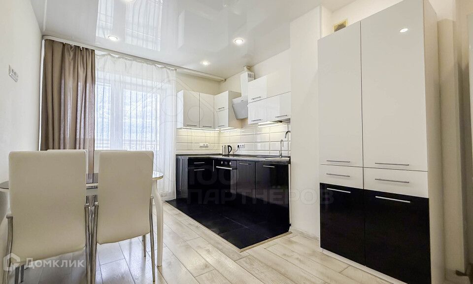 Сдаётся 1-комнатная квартира, 55 м²