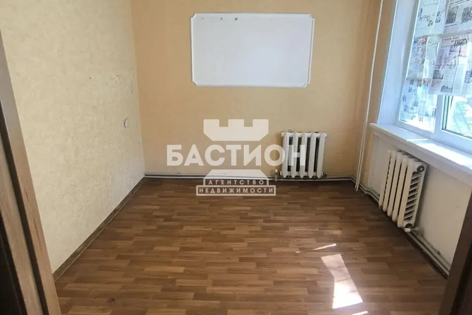 Продаётся 4-комнатная квартира, 55.2 м²