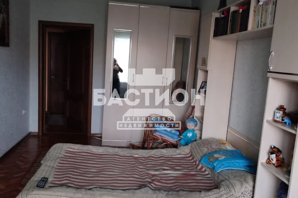 Продаётся 2-этажный дом, 270 м²