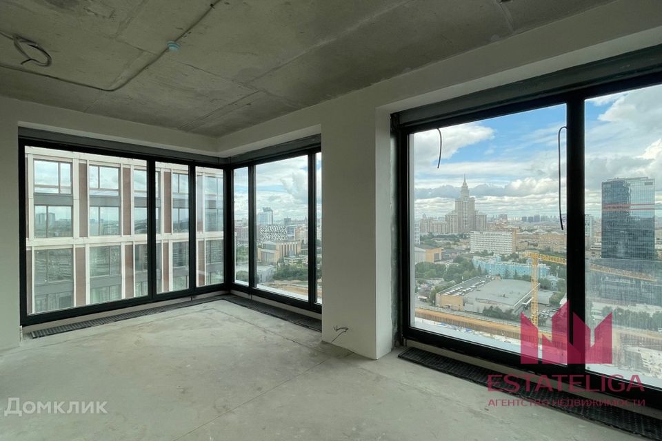 Продаётся 5-комнатная квартира, 168 м²