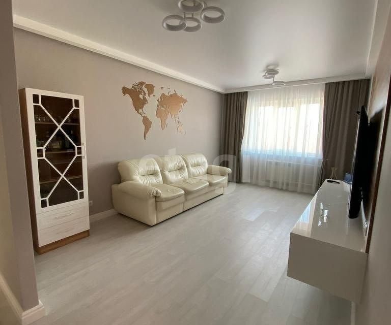 Продаётся 4-комнатная квартира, 92.6 м²