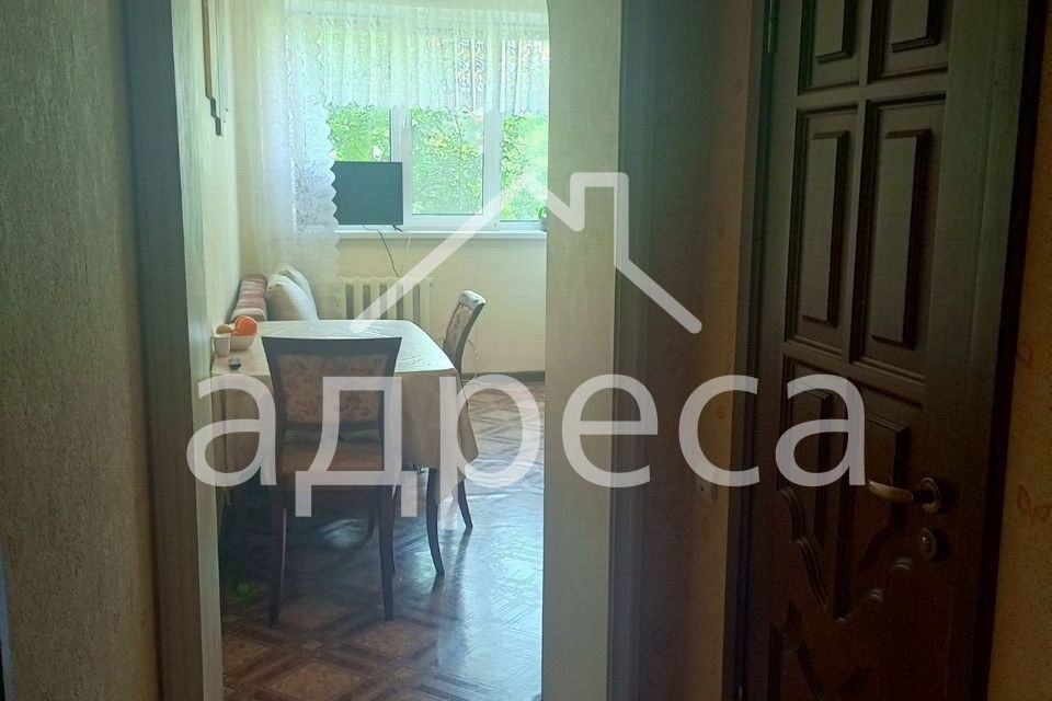 Продаётся 1-комнатная квартира, 49 м²