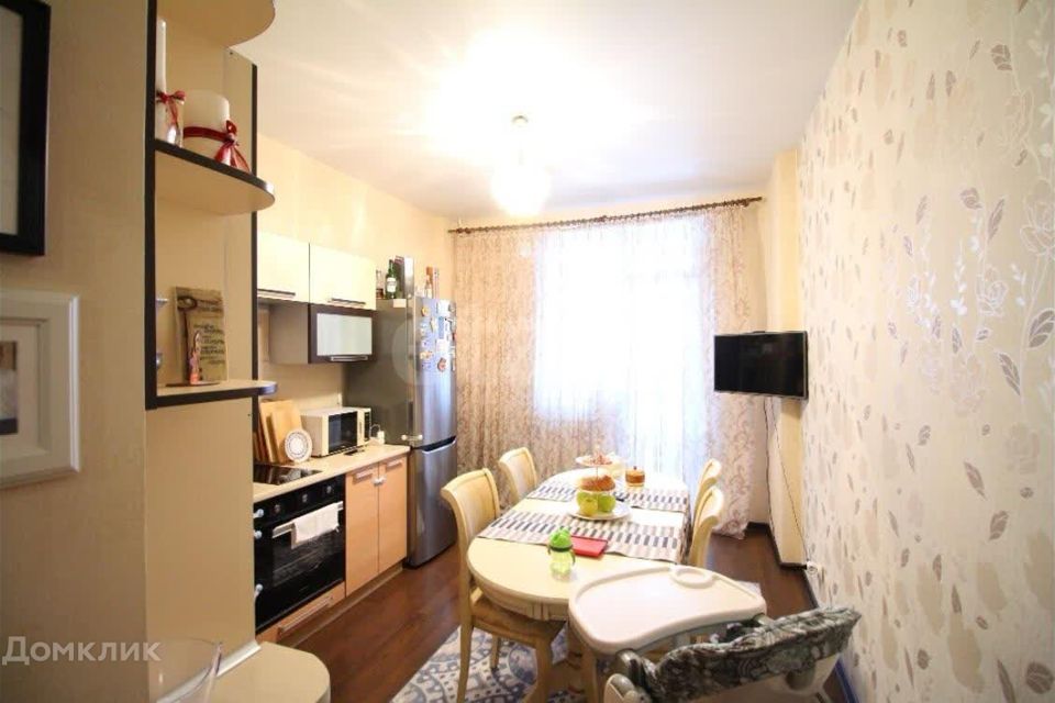 Продаётся 1-комнатная квартира, 52 м²
