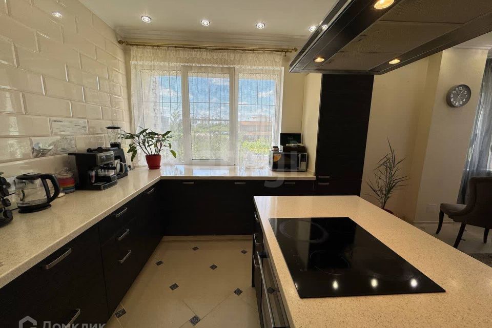 Продаётся 2-комнатная квартира, 84.8 м²