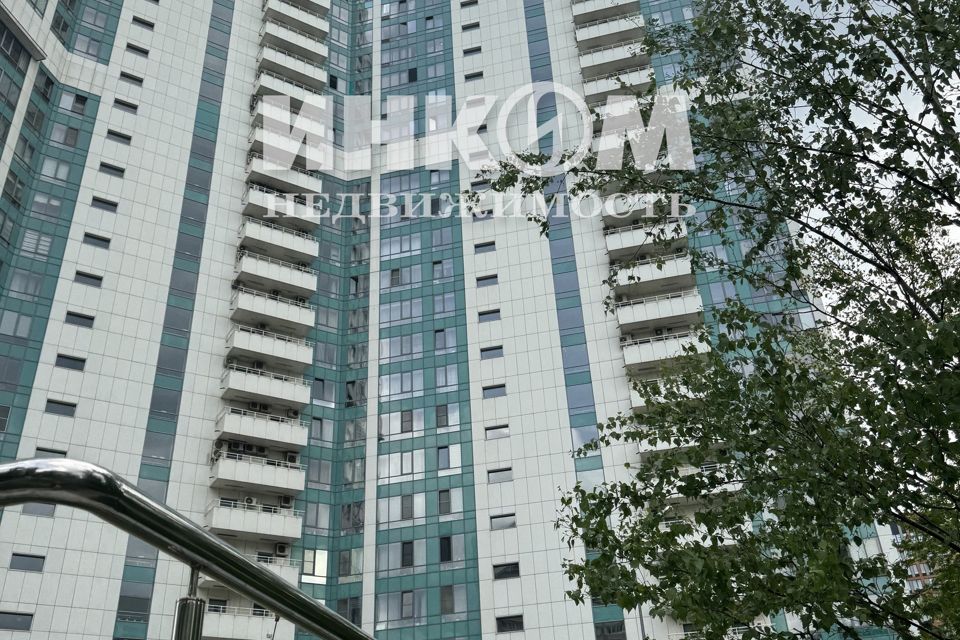 Продаётся 3-комнатная квартира, 102 м²