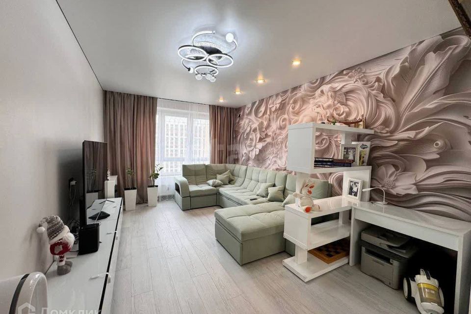 Продаётся 4-комнатная квартира, 108.2 м²