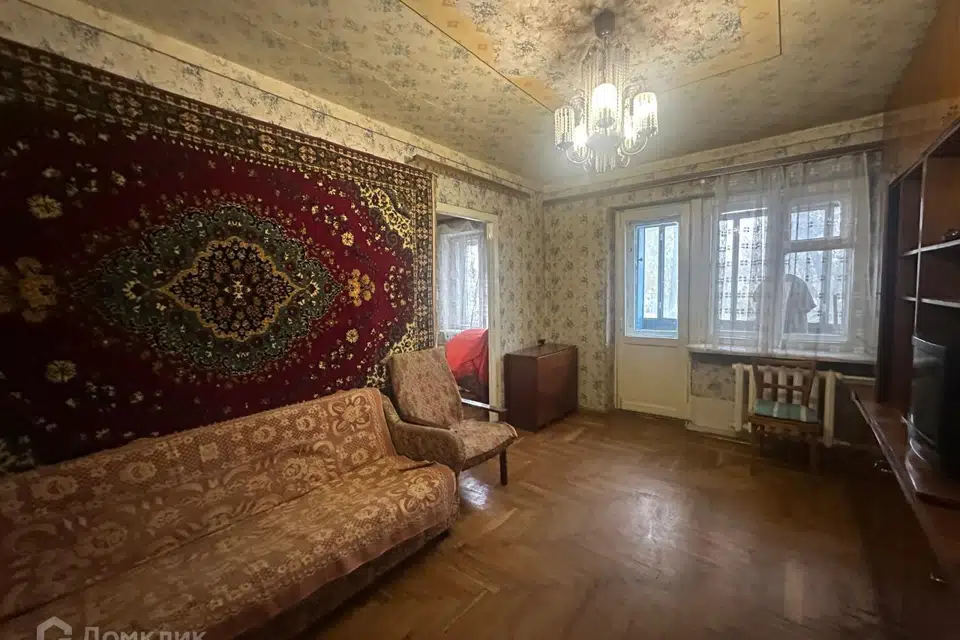 Продаётся 3-комнатная квартира, 55.9 м²