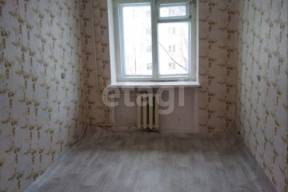 Продаётся 3-комнатная квартира, 50.7 м²