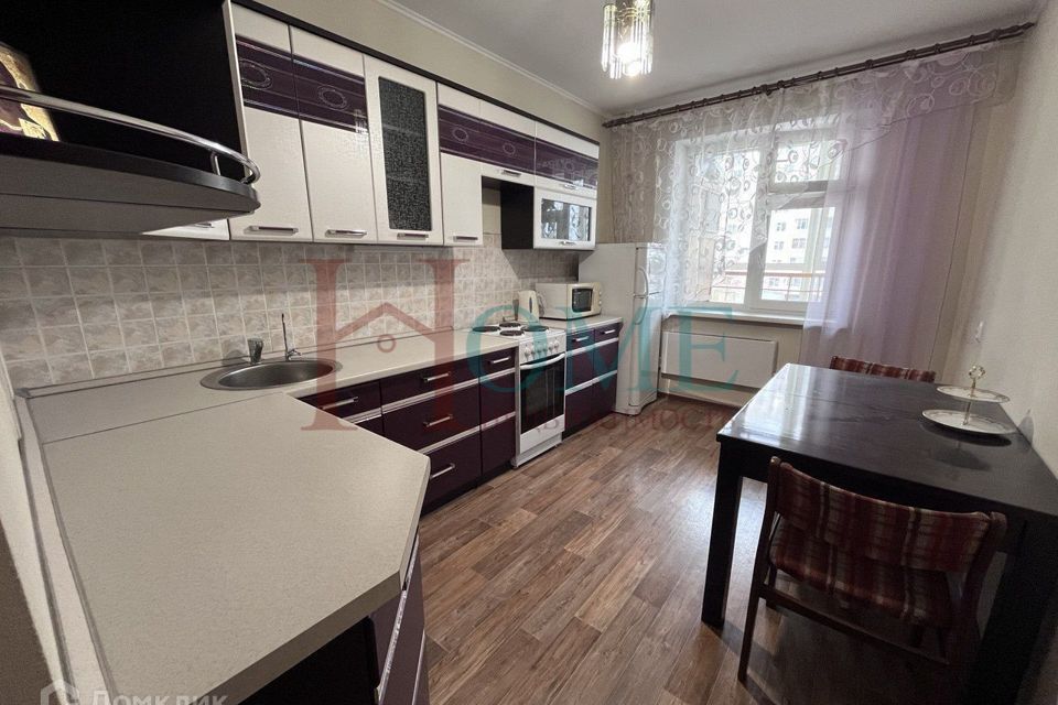 Сдаётся 2-комнатная квартира, 59.6 м²