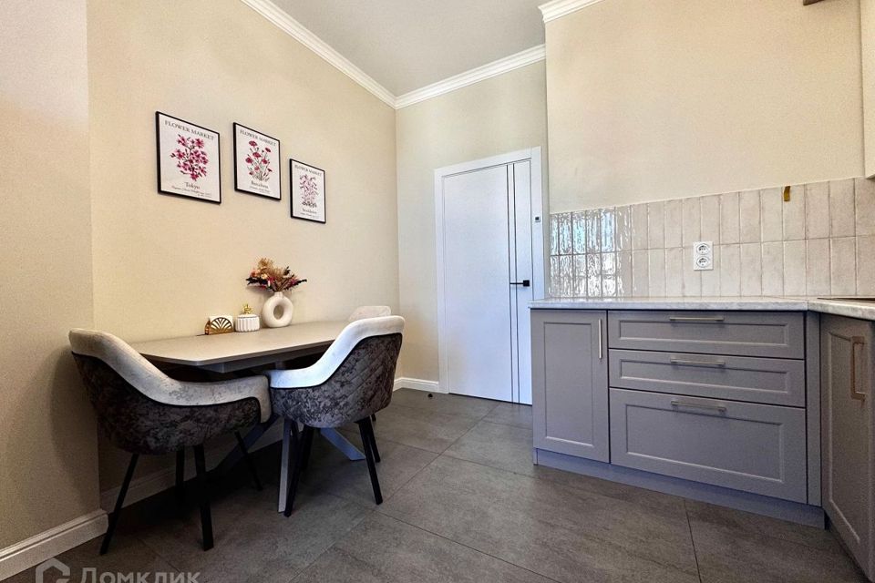 Сдаётся 3-комнатная квартира, 82 м²