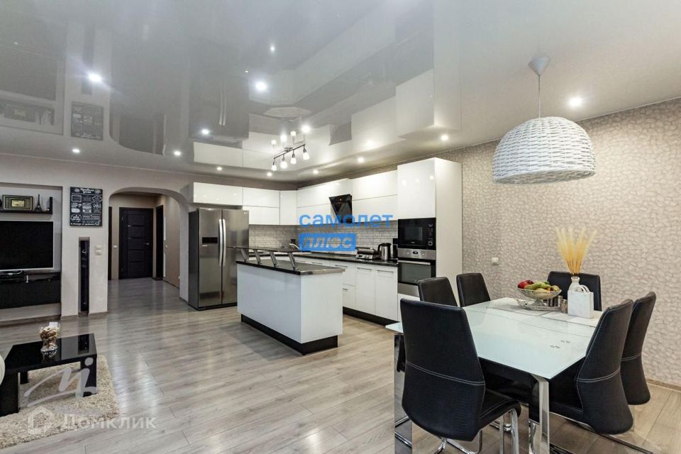 Продаётся 3-комнатная квартира, 81.6 м²