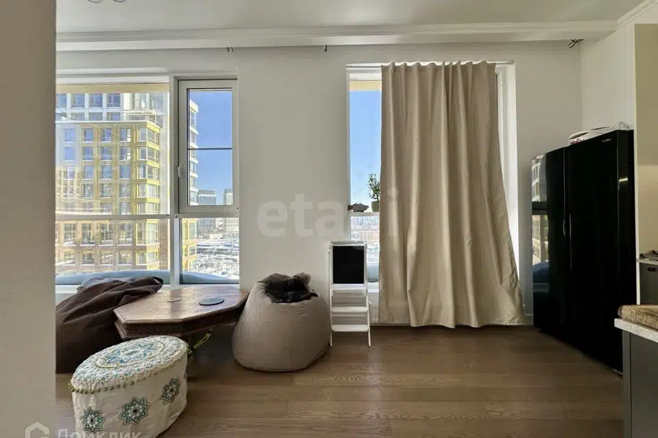 Продаётся 3-комнатная квартира, 57.1 м²