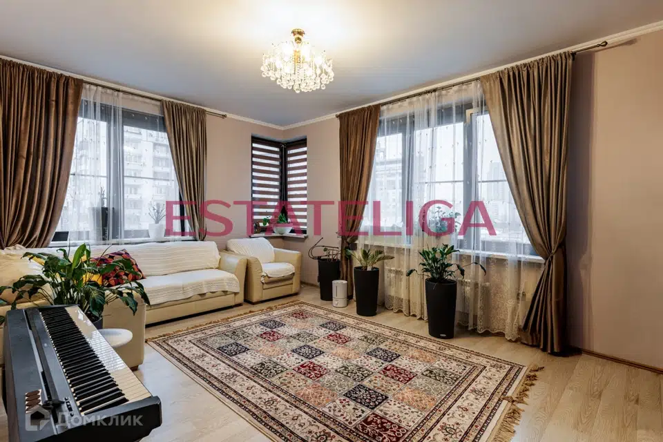 Продаётся 4-комнатная квартира, 120 м²