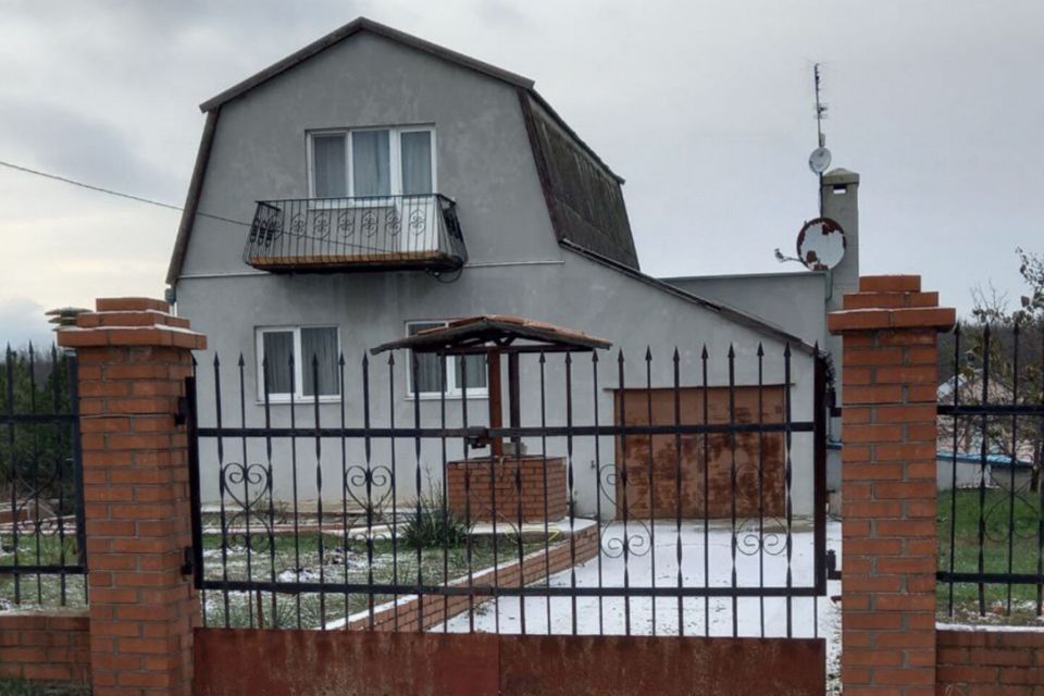 Продаётся 3-этажный дом, 260 м²