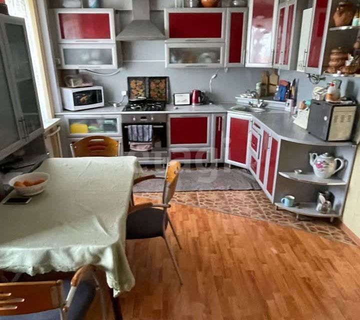 Продаётся 2-комнатная квартира, 77.3 м²
