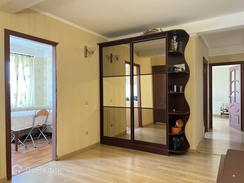 Продаётся 2 комнаты в 4-комн. квартире, 27.1 м²
