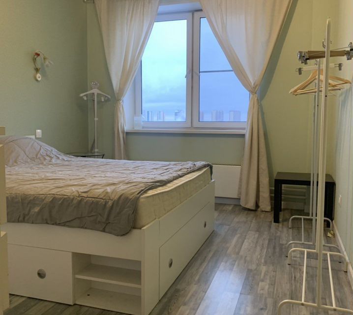 Сдаётся 1-комнатная квартира, 64 м²