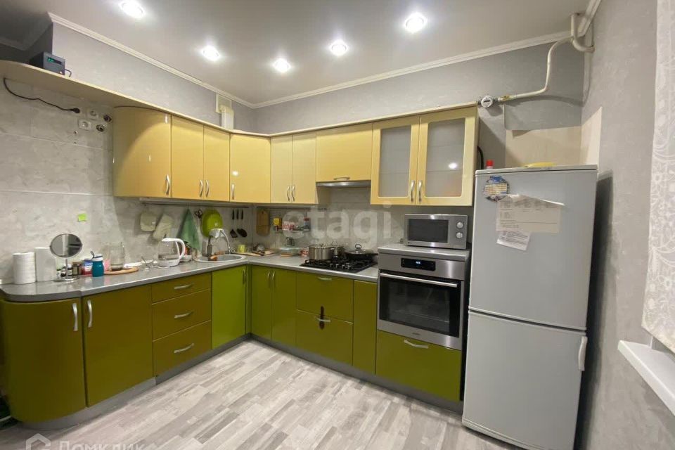 Продаётся 2-комнатная квартира, 62.2 м²