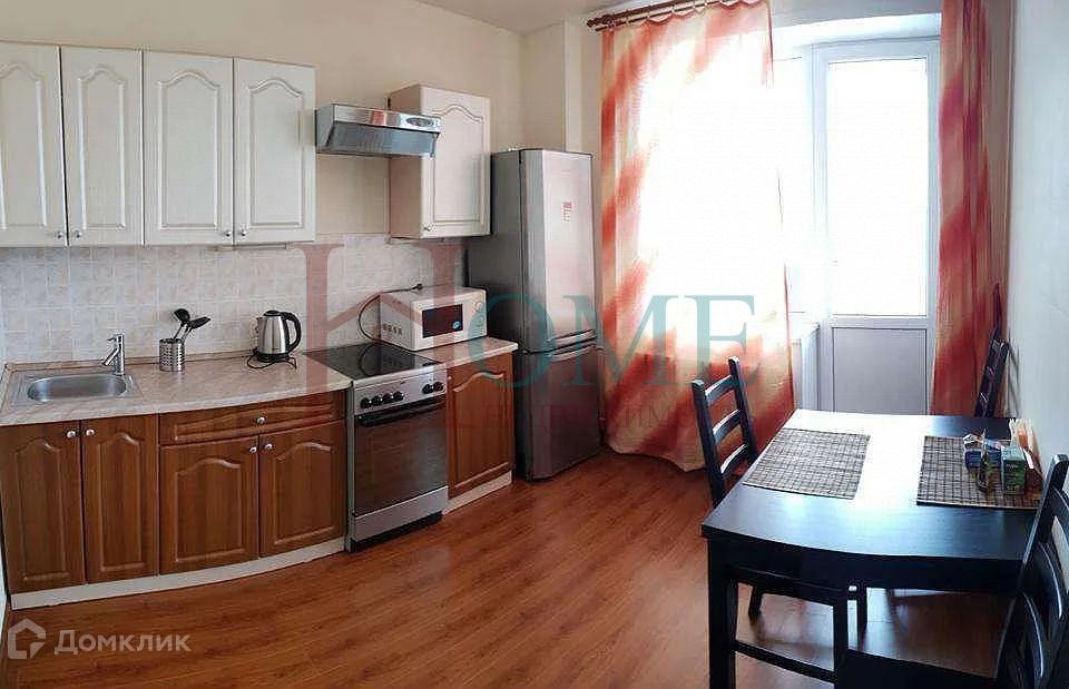 Сдаётся 1-комнатная квартира, 50 м²