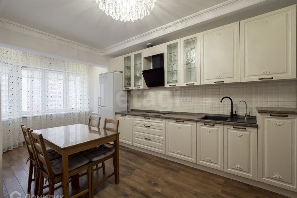 Продаётся 2-комнатная квартира, 84 м²