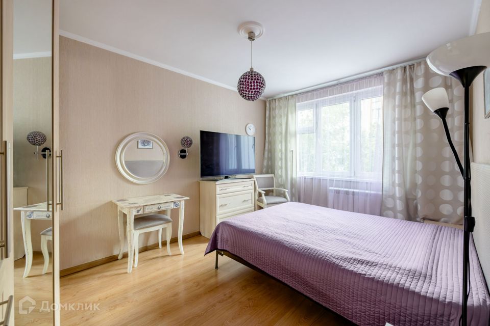 Продаётся 4-комнатная квартира, 93.2 м²