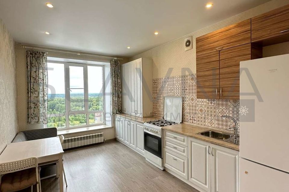 Сдаётся 1-комнатная квартира, 42 м²